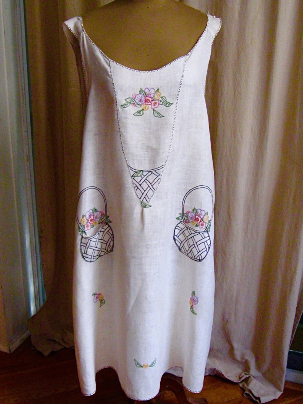 1920’s antique vintage linen full apron ..embroidered pansies